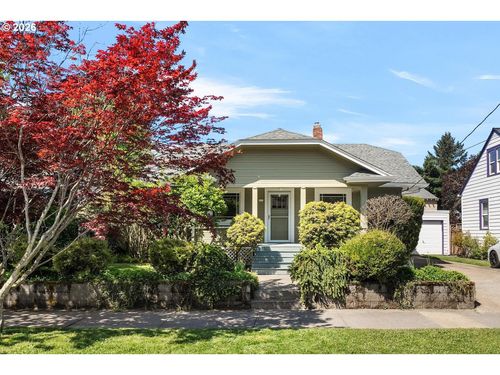 303 Se 86th Ave, Portland, OR, 97216-1044 | Card Image