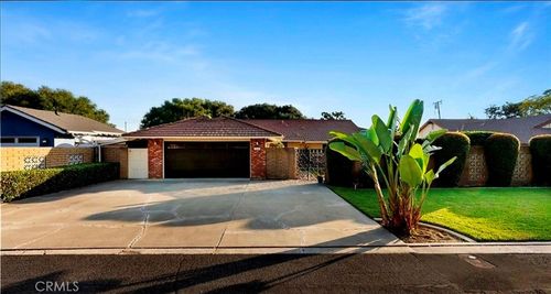 564 E Fellows Dr, Orange, CA, 92865-2857 | Card Image