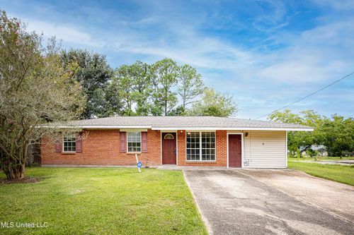 7646 Madison Dr, Biloxi, MS, 39532-2806 | Card Image