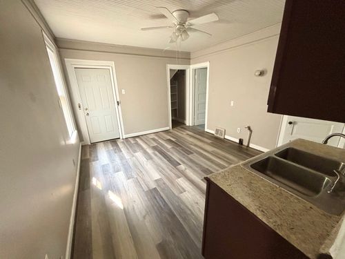 4661 N 38th St, Milwaukee, WI, 53209-5947 | Card Image