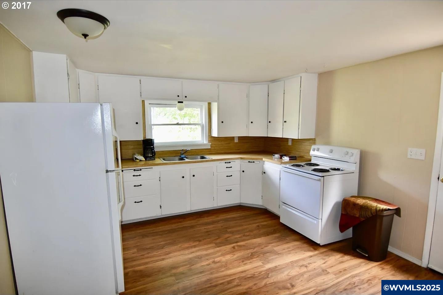 Residential in Coquille 5