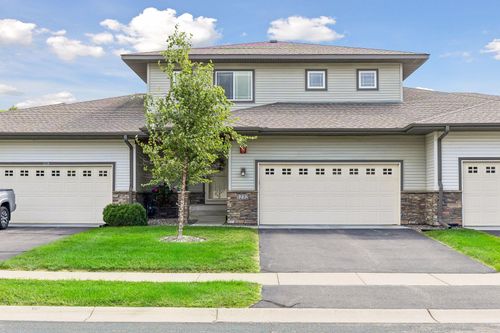 1232 Vernon Dr, Carver, MN, 55315-4535 | Card Image