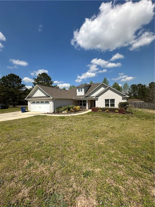 44 Lee Road 2119, Opelika, AL, 36804-2940 | Card Image