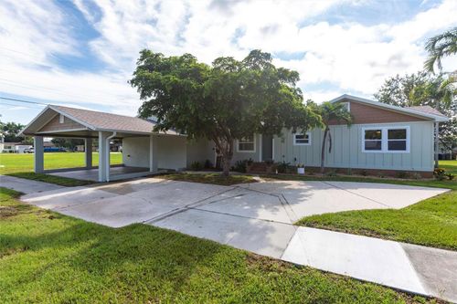 902 Narranja St, Punta Gorda, FL, 33950 | Card Image