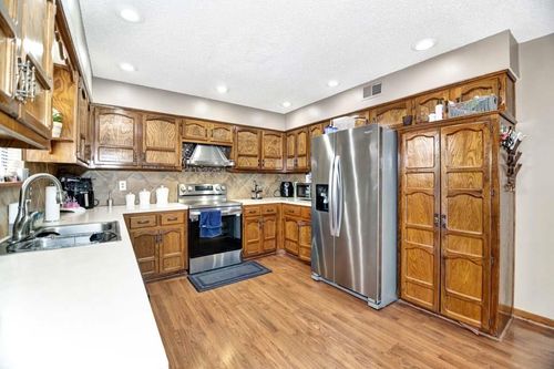 14910 W 65th St, Shawnee, KS, 66216-2156 | Card Image