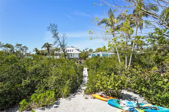 111 Faubel St, House other with 3 bedrooms, 3 bathrooms and null parking in Siesta Key FL | Image 39