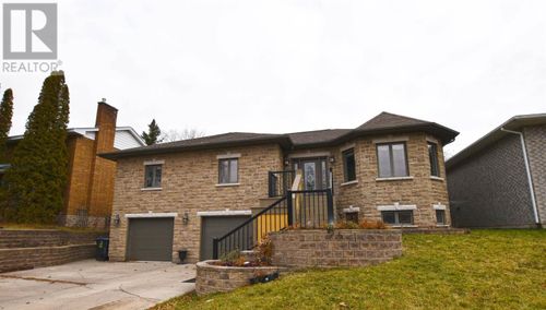 562 Wilson St, Sault Ste. Marie, ON, P6B2L3 | Card Image