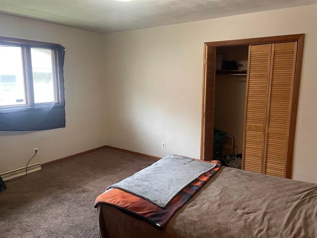 2420 Paradise Blvd, Home with 4 bedrooms, 3 bathrooms and 2 parking in ROCKFORD IL | Image 6