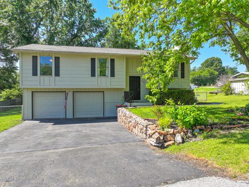 608 W 5th St, Grove, OK, 74344-3409 | Card Image