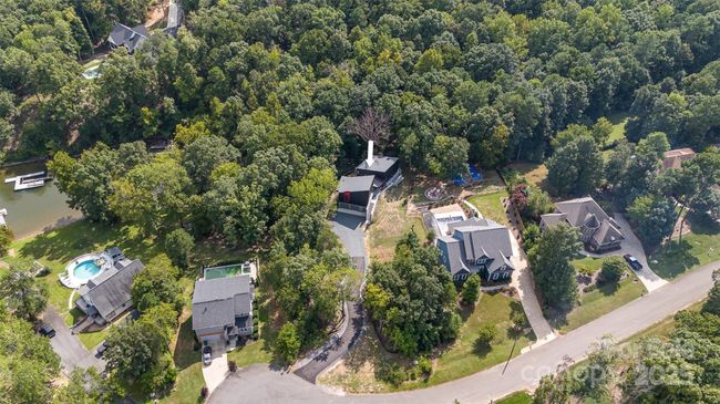 386 Squirrel Ln, House other with 3 bedrooms, 4 bathrooms and null parking in Lake Wylie SC | Image 45