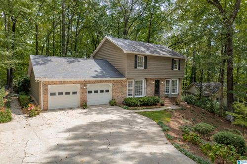 705 Bailey Brook Cir, HOOVER, AL, 35244-1702 | Card Image