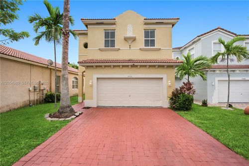 3710 Ne 22nd Pl, Homestead, FL, 33033-5149 | Card Image