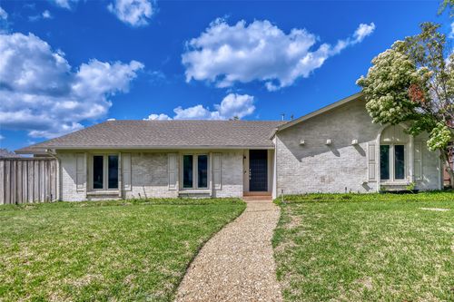 6639 Winterwood Ln, Dallas, TX, 75248-5043 | Card Image
