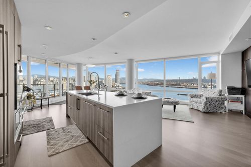 1705-210 Salter St, New Westminster, BC, V3M0J9 | Card Image