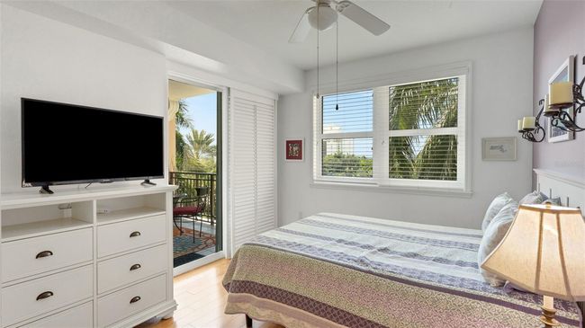 Primary Bedroom | Image 15