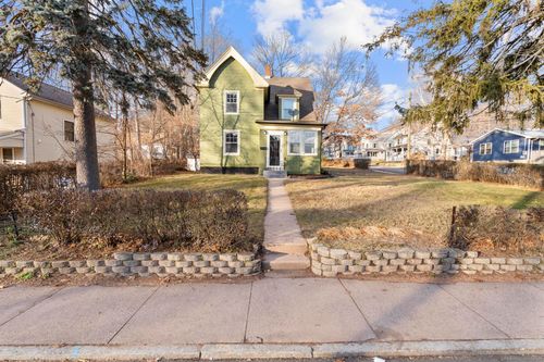 67 Bissell St, Manchester, CT, 06040-5303 | Card Image