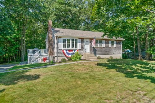80 Old Mansion Ln, Whitman, MA, 02382-1026 | Card Image