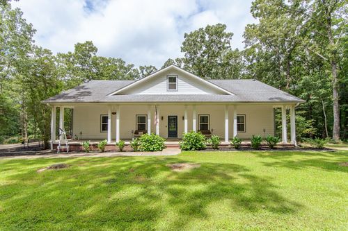 40 Suzy Cv, Savannah, TN, 38372-7698 | Card Image