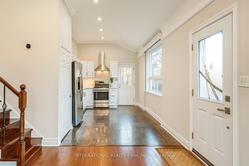 9 Benshire Dr, Scarborough, ON, M1H1M1 | Card Image