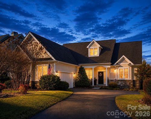 40 Bunker Ct, Mills River, NC, 28759-2066 | Card Image