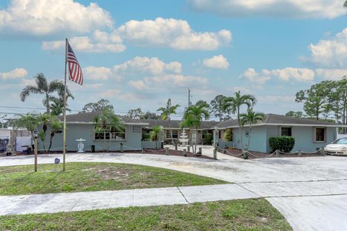 9015 W Highland Pines Blvd, Palm Beach Gardens, FL, 33418-5758 | Card Image