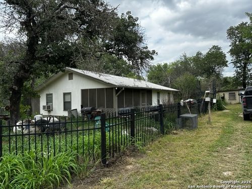 145 Highland Rd, Poteet, TX, 78065-4133 | Card Image