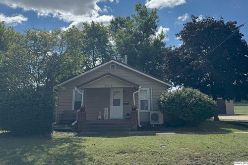 400 E Chestnut St, Mt Sterling, IL, 62353-1606 | Card Image