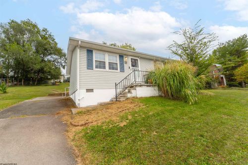 22 Eastgate Dr, Morgantown, WV, 26508-5935 | Card Image