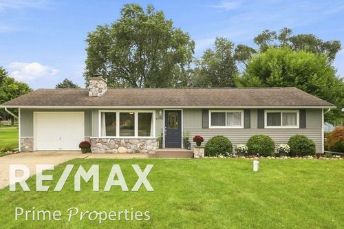 4799 Byron Dr, Vassar, MI, 48768-1515 | Card Image