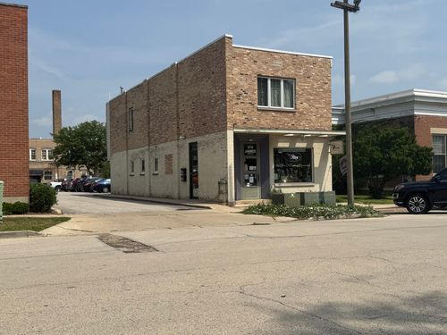 ste-240-315 James St, Geneva, IL, 60134-2447 | Card Image