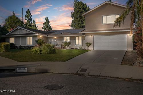 10215 Casaba Ave, Chatsworth, CA, 91311-3404 | Card Image