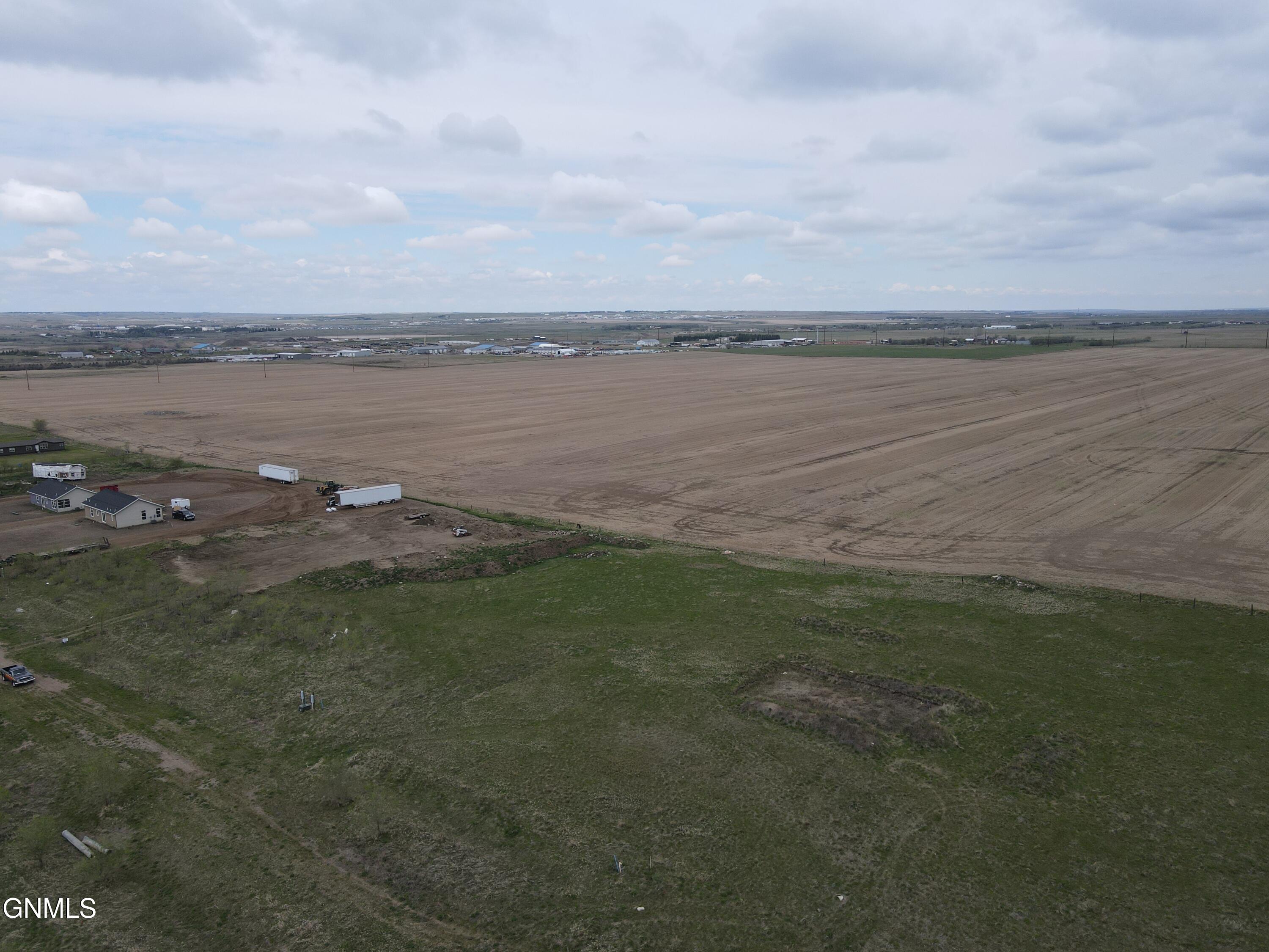 Land in Williston 3