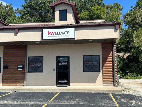 1110 W Harmony St, Neosho, MO, 64850-1633 | Card Image