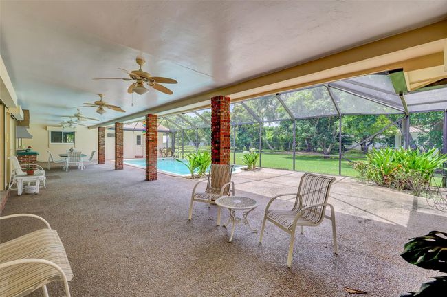 11000 Sw 75 Th Ct, House other with 5 bedrooms, 3 bathrooms and null parking in Pinecrest FL | Image 43