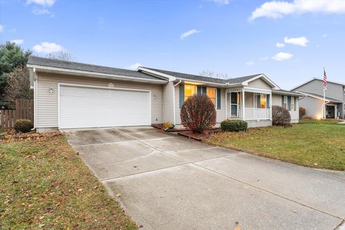 54921 Luan Dr, Osceola, IN, 46561-9075 | Card Image