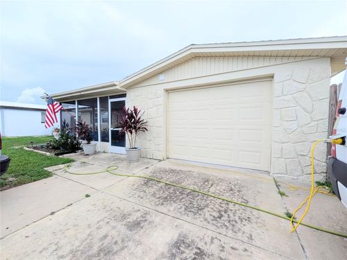 3748 Redwood Dr, HOLIDAY, FL, 34691-3540 | Card Image