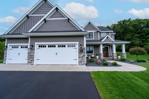 E5251 Basswood Rd, Eau Claire, WI, 54701-2750 | Card Image