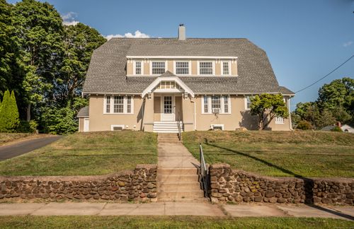 53 Park Dr, New Britain, CT, 06053-2452 | Card Image