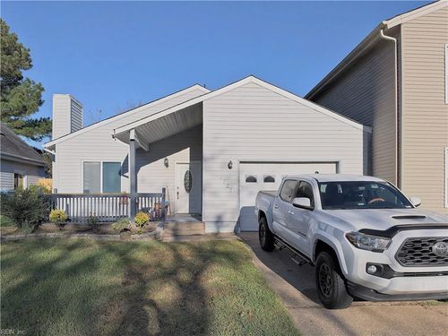 1727 Delaney St, Virginia Beach, VA, 23464-6605 | Card Image