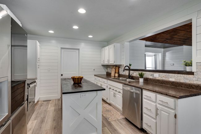 634 Longbranch Rd, House other with 3 bedrooms, 2 bathrooms and 8 parking in Hohenwald TN | Image 9