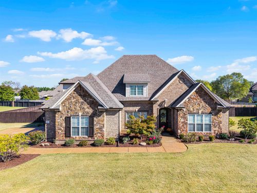 106 N Spring Dr, Jackson, TN, 38305-8116 | Card Image