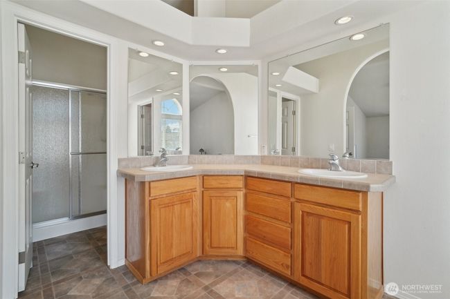 302 Oak St Sw, House other with 3 bedrooms, 2 bathrooms and 2 parking in Orting WA | Image 18