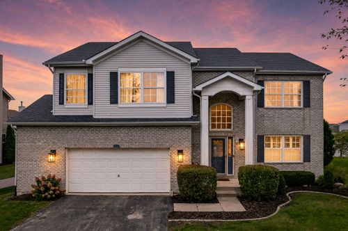 737 Oakwood Street, Minooka, IL, 60447 | Card Image