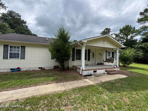 669 Francktown Rd, Richlands, NC, 28574-6176 | Card Image