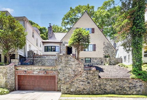 27 Desmond Ave, Bronxville, NY, 10708-5620 | Card Image