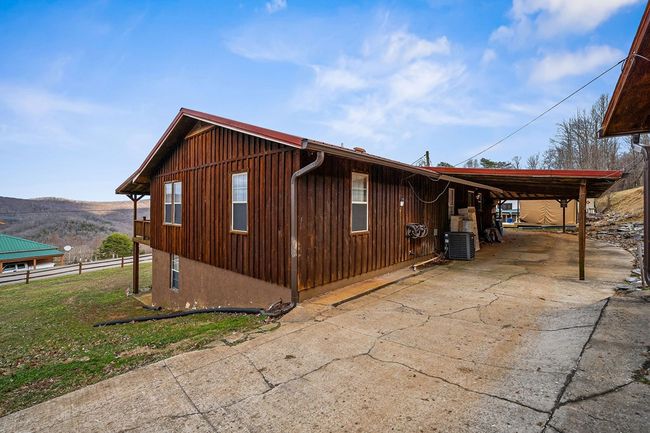 955 Livingston Boatdock Rd, House other with 2 bedrooms, 2 bathrooms and 4 parking in Allons TN | Image 33