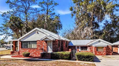 2400 Crill Ave, Palatka, FL, 32177-4270 | Card Image