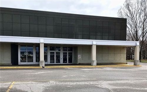 390 Lakeshore Dr, North Bay, ON, P1A2C7 | Card Image