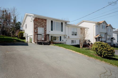 23 Sunnyvale Court, Sackville, NS, B4E2T2 | Card Image