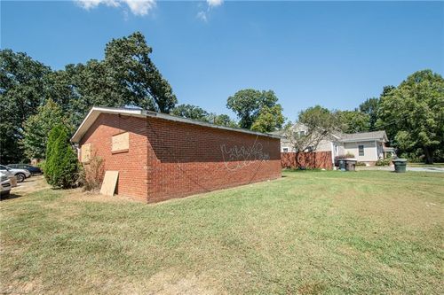 3425 Martin Ave, Greensboro, NC, 27405-4170 | Card Image